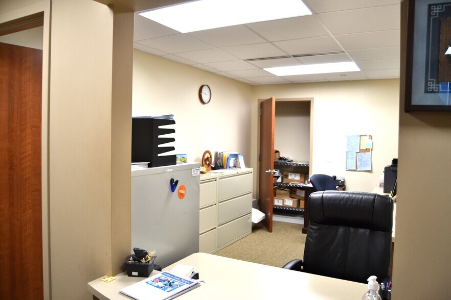 More Photos Of 2 Hospital Plz, Old Bridge Medical For Lease