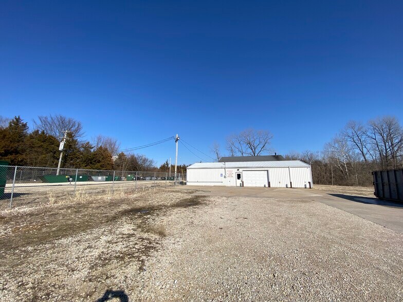 More Photos Of 1730 Daniel Boone Industrial Pky, Truesdale Warehouse For Sale
