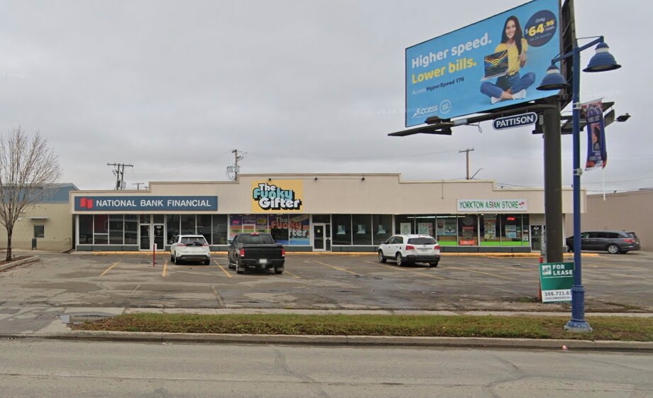 More Photos Of 87 Broadway St W, Yorkton Storefront For Sale