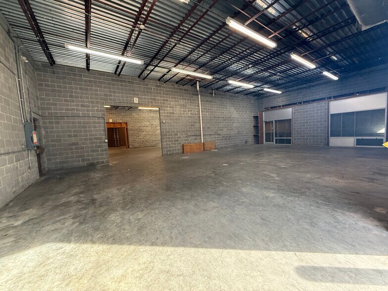 More Photos Of 150 Southmoore Ave, Aberdeen Warehouse For Lease