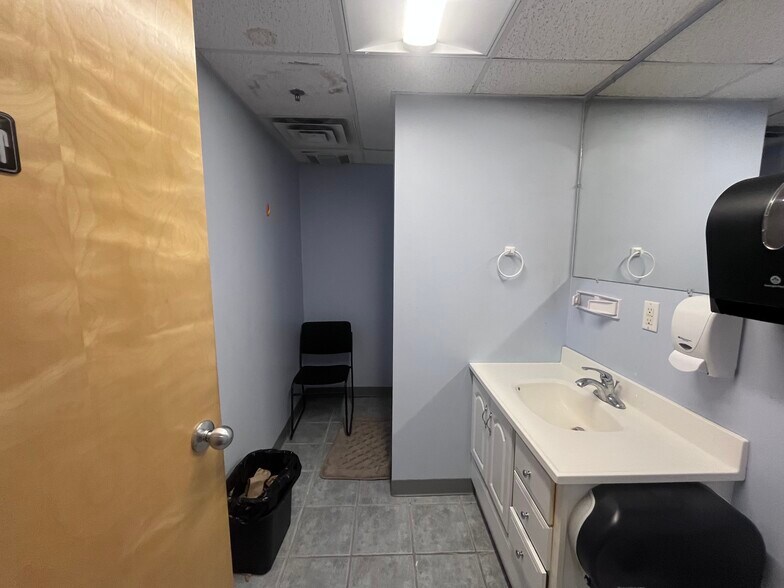 More Photos Of 18 Graf Rd, Newburyport Industrial For Sale