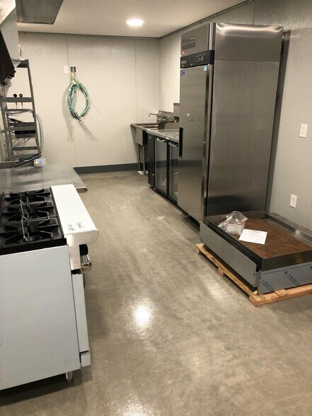 More Photos Of 3533 NE Everett St, Camas Restaurant For Sale