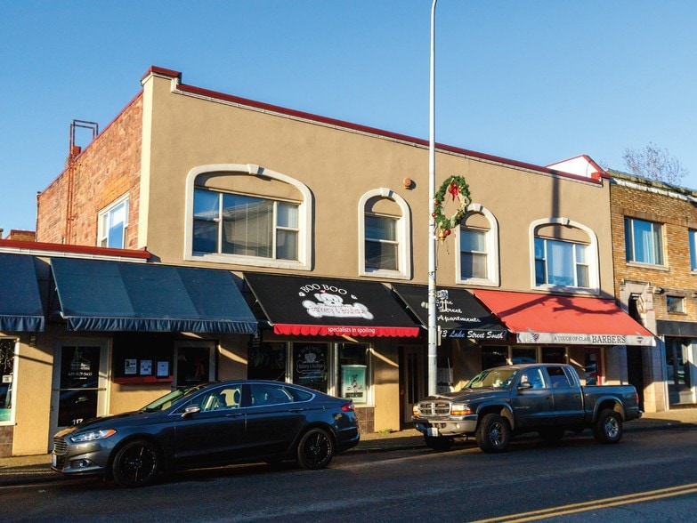 More Photos Of 111-117 Lake St S, Kirkland Storefront Retail Residential For Lease