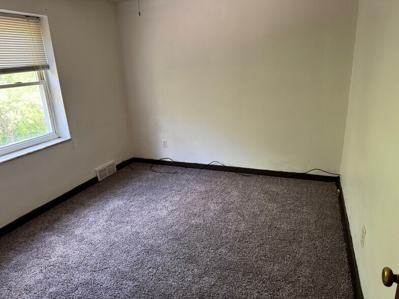 More Photos Of 3541 Laketon Rd, Pittsburgh Apartments For Sale