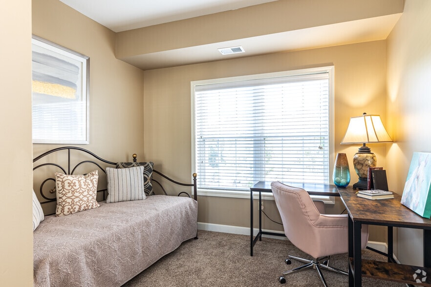 More Photos Of 13350 S Greenwood St, Olathe Apartments For Sale