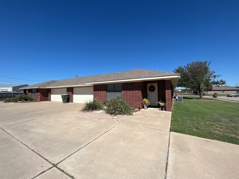 More Photos Of 900 McDaniel Cir, Killeen Multifamily For Sale