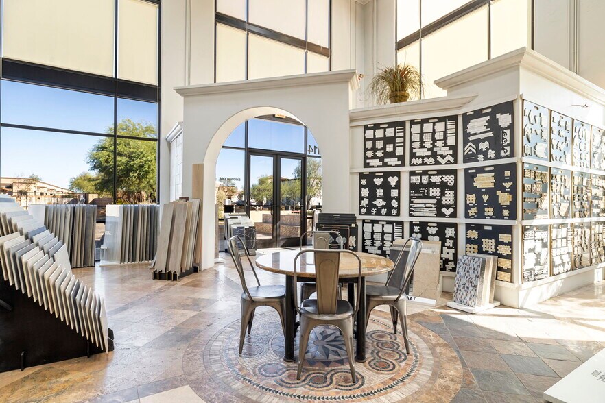 More Photos Of 2114 W Parkside Ln, Phoenix Warehouse For Sale