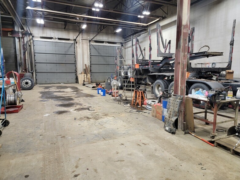 More Photos Of 9410 Milwaukee Way, Prince George Distribution For Lease