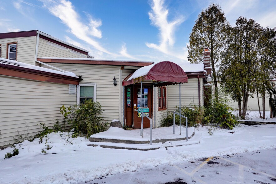 More Photos Of 2185 Monroe Ave, Rochester Restaurant For Sale