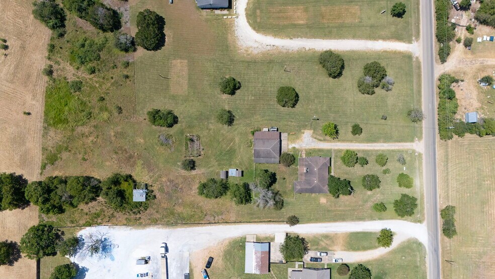 More Photos Of 12409 Lowden Ln, Manchaca Flex For Sale