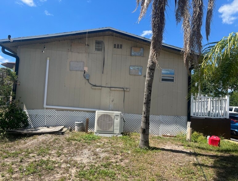 More Photos Of 13518 N Florida Ave, Tampa Auto Dealership For Sale