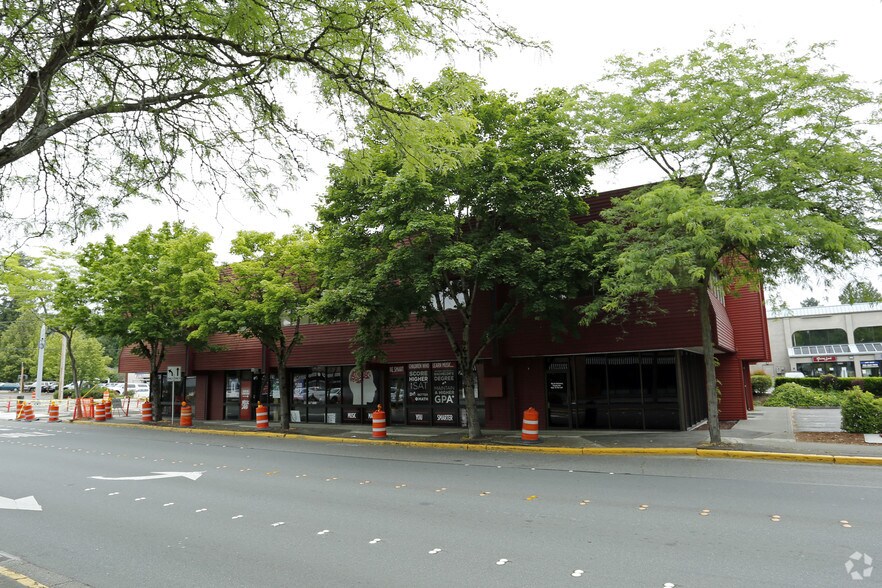 More Photos Of 16615 Redmond Way, Redmond Office For Lease