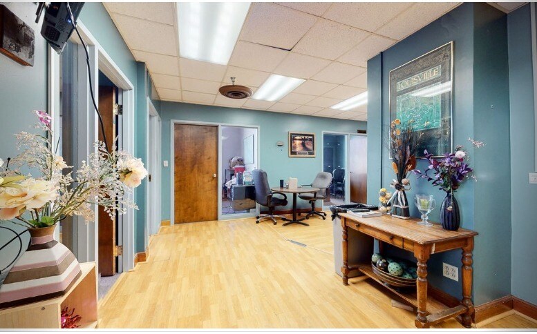 More Photos Of 332 W Broadway, Louisville Office For Sale