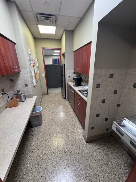 More Photos Of 1159 N Main St, Glendale Heights Office For Sale