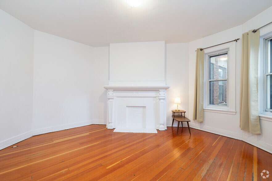 More Photos Of 2310 Rue Guy, Montréal Apartments For Lease