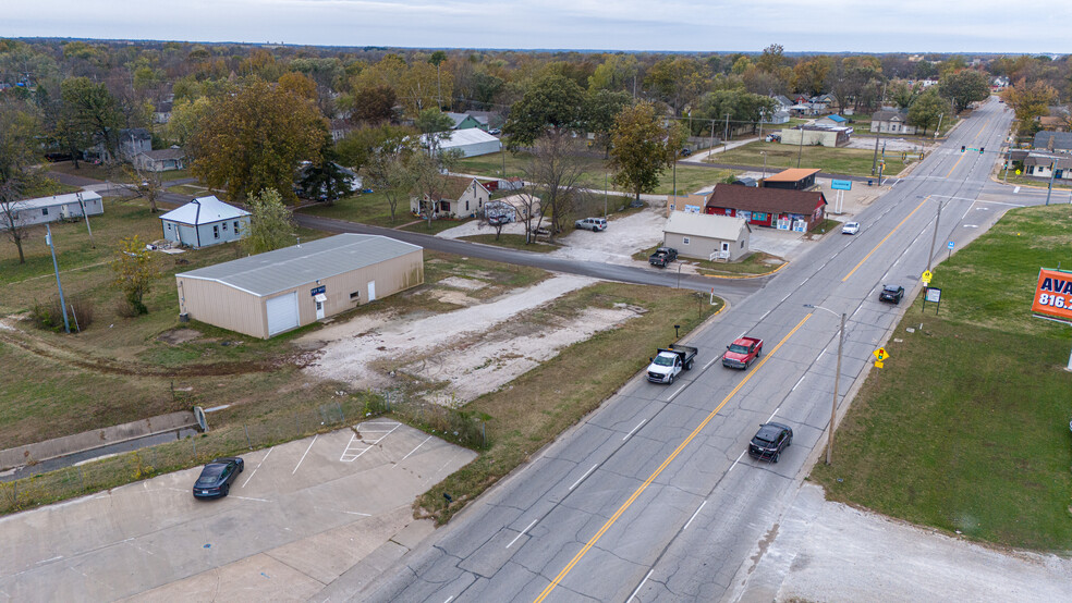 Primary Photo Of 1303 East St, Iola Warehouse For Sale