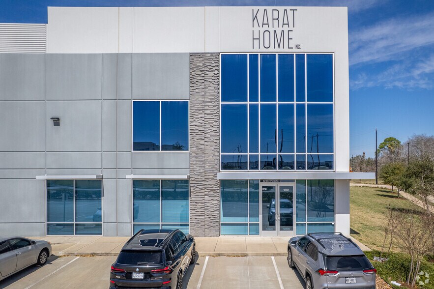 More Photos Of 5615-5890 W Fuqua St, Houston Unknown For Lease