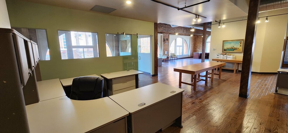 More Photos Of 25 S Huron St, Toledo Office For Lease