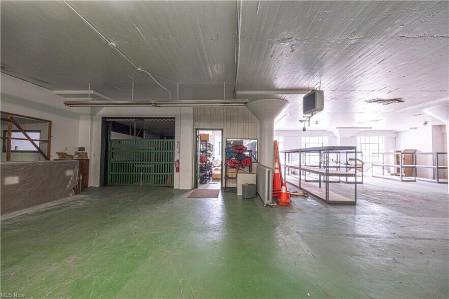 More Photos Of 1439 Sunset Blvd, Steubenville Light Manufacturing For Sale