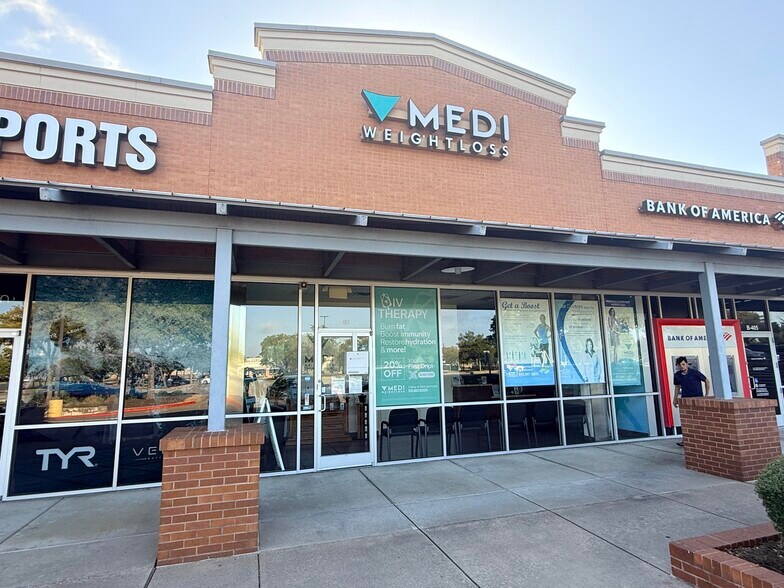 More Photos Of 13359 N Highway 183, Austin Storefront For Lease
