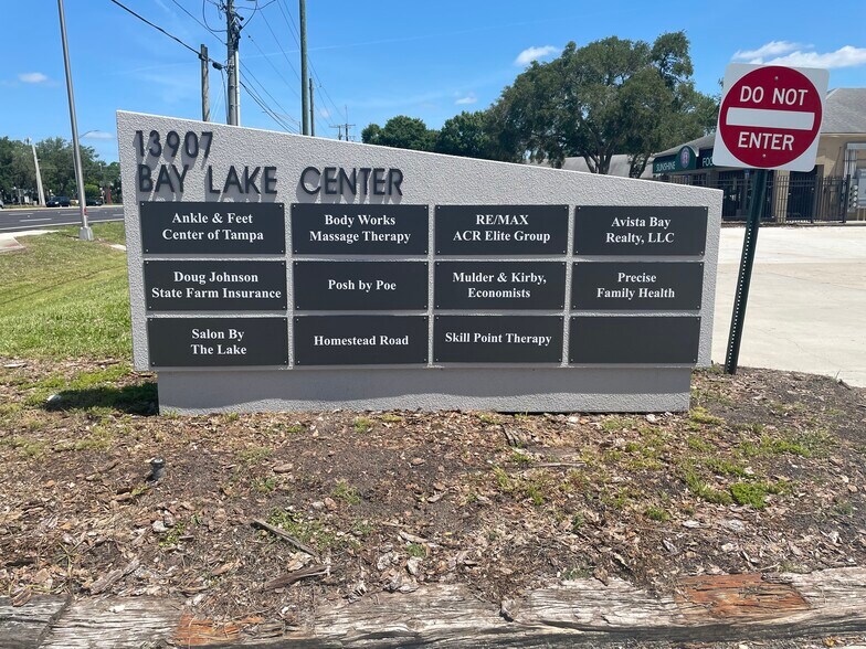 More Photos Of 13907 N Dale Mabry, Tampa Office For Sale