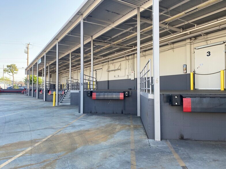 More Photos Of 6100 Sheila St, Commerce Refrigeration Cold Storage For Lease