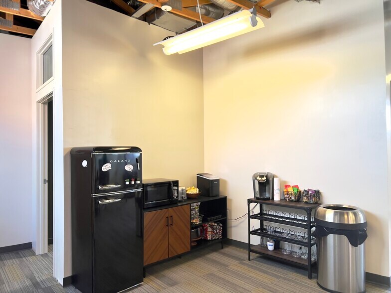 More Photos Of 7507-7511 E McDonald Dr, Scottsdale Office For Lease