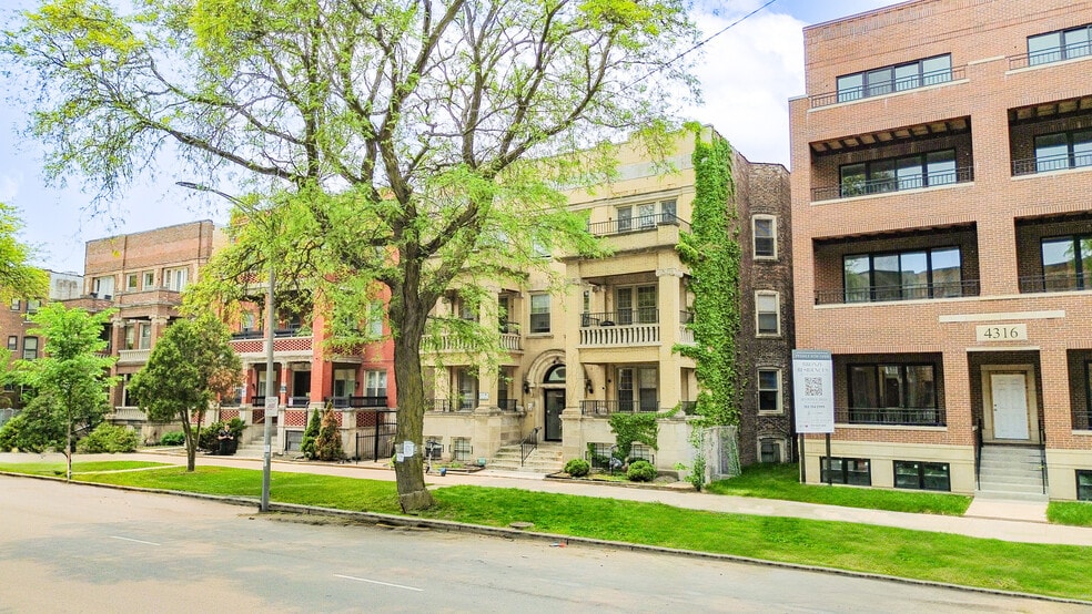Primary Photo Of 4320 S Michigan Ave, Chicago Apartments For Sale