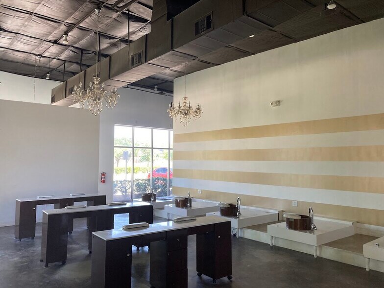 More Photos Of 12231 Northpointe Blvd, Tomball Storefront For Lease