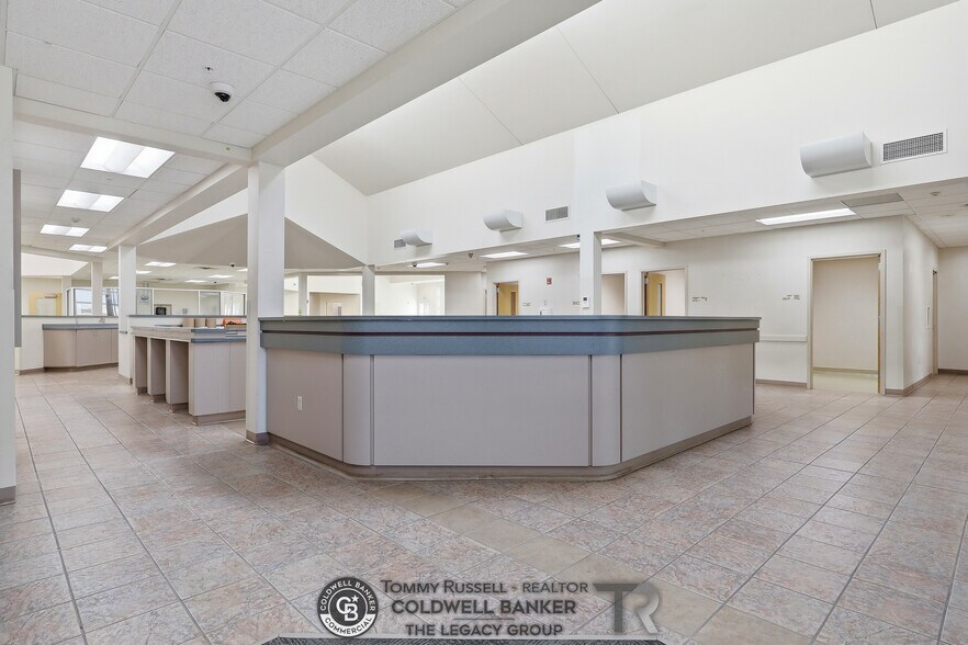 More Photos Of 733 Landmark Dr, Casper Medical For Sale