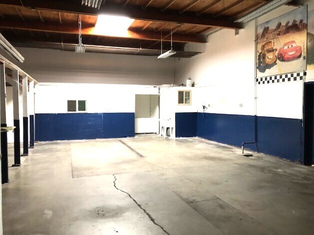 More Photos Of 897 W A St, Bay Area Auto Repair For Sale