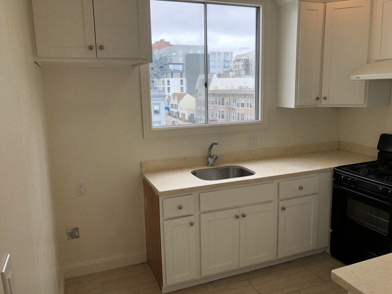 More Photos Of 1675 Clay St, San Francisco Apartments For Sale