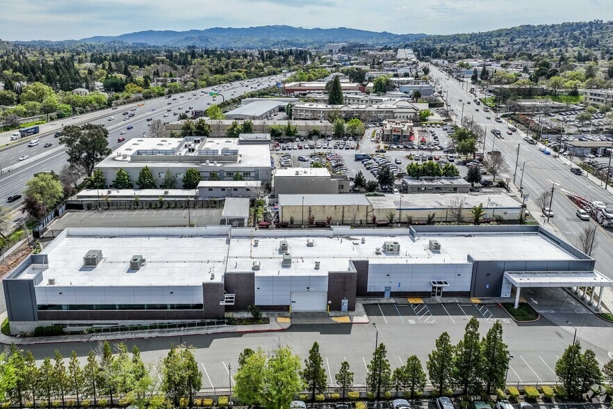 More Photos Of 2860 N Main St, Walnut Creek Flex For Sale