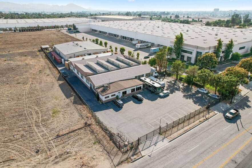 More Photos Of 1087 E 9th St, San Bernardino Warehouse For Lease