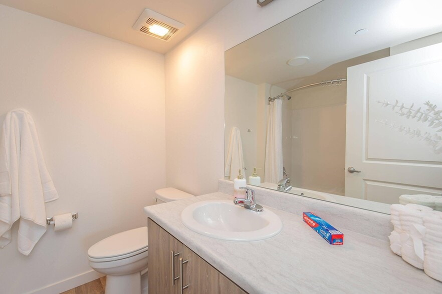 More Photos Of 15300 33rd Ave S, Seatac Apartments For Lease