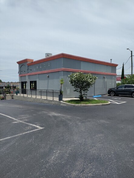 More Photos Of 29835 US Highway 19 N, Clearwater Restaurant For Lease