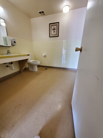 More Photos Of 1410 14th St, Huntsville Office Residential For Sale