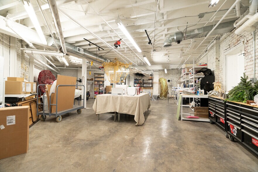 More Photos Of , Knoxville Unknown For Sale