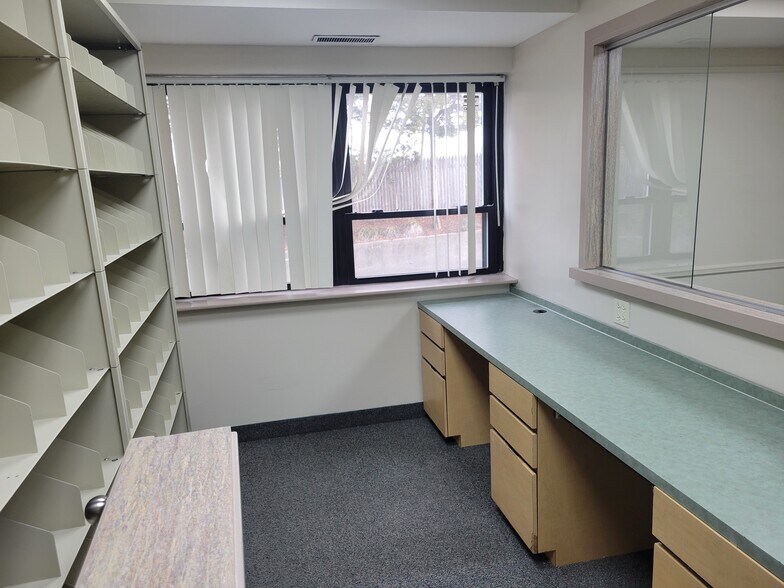 More Photos Of 160 Commack Rd, Commack Medical For Lease