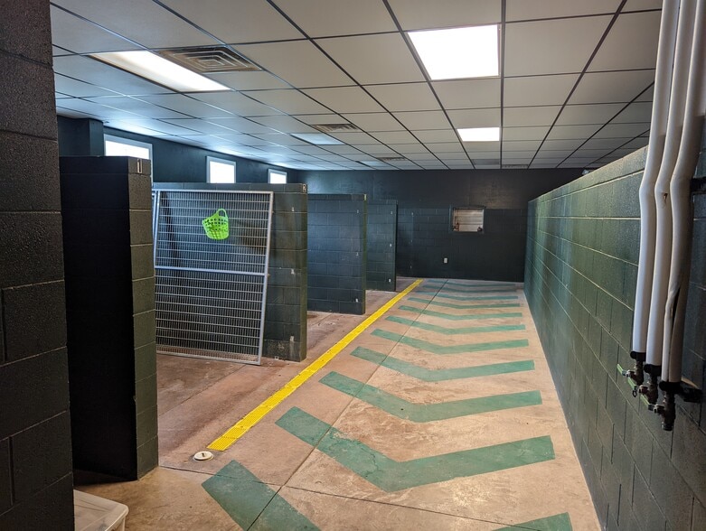 More Photos Of 2608 E Highway 76, Marion General Retail For Sale