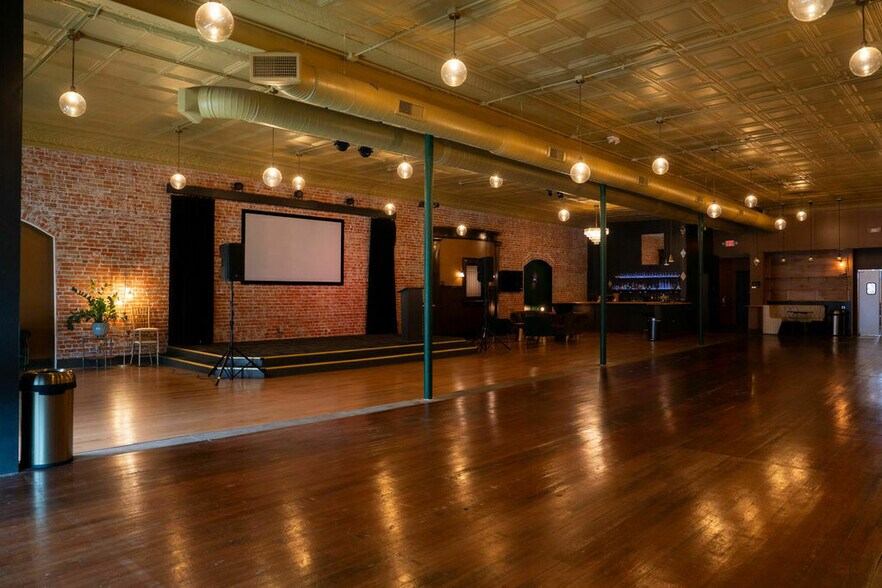 More Photos Of 1206 Main Ave, Crete Storefront For Sale