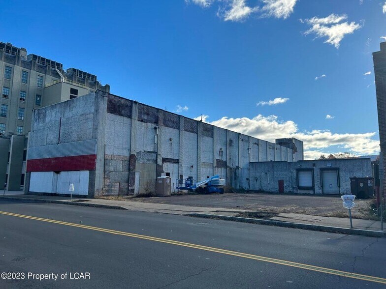More Photos Of 240-242 Main St, Wilkes Barre Warehouse For Sale