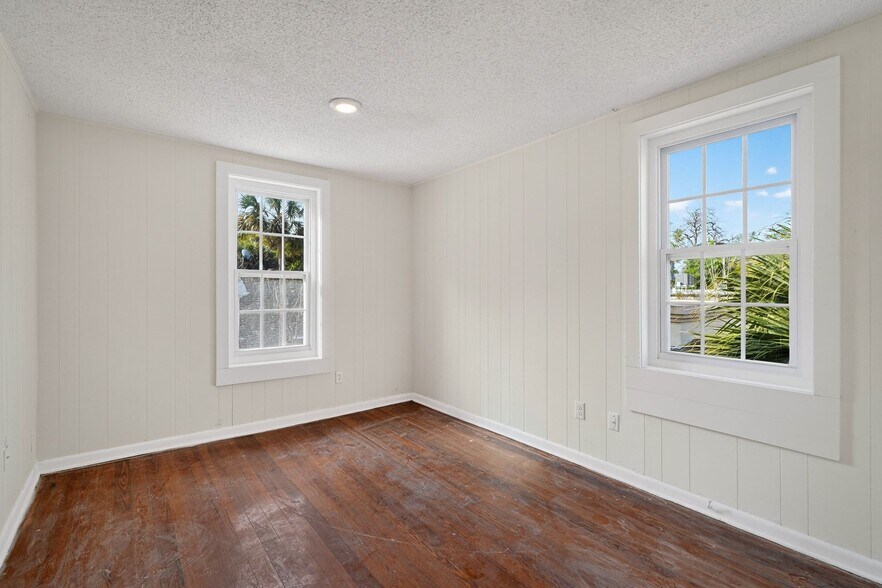 More Photos Of 219 Magnolia Ave, Daytona Beach Storefront Retail Residential For Sale