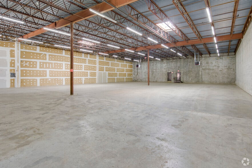 More Photos Of 9100-9136 E Hampton Dr, Capitol Heights Unknown For Lease