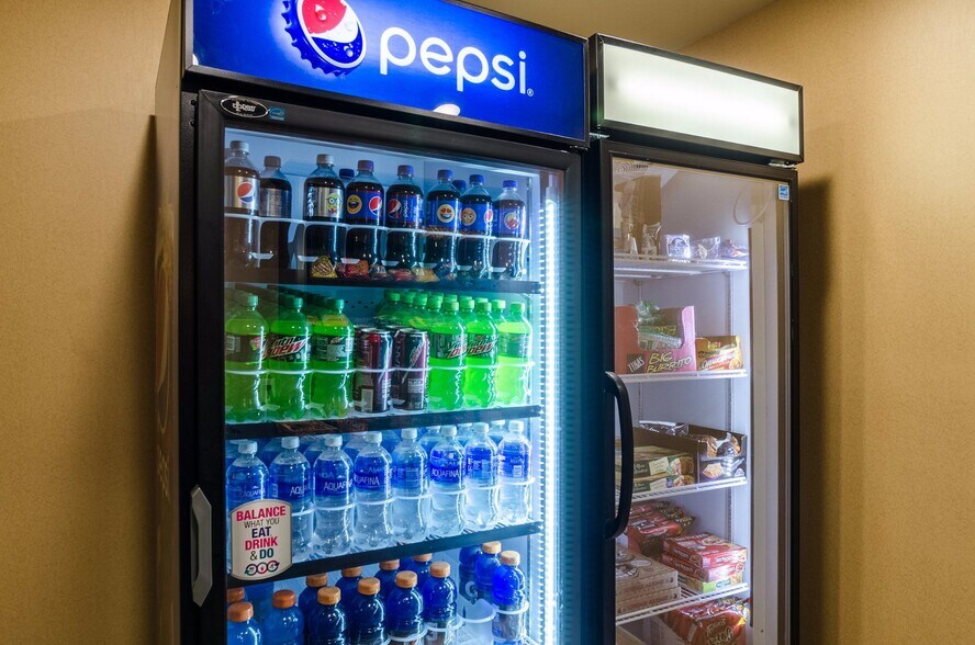 More Photos Of 41502 Harvest Dr, Cambridge Hotel For Sale