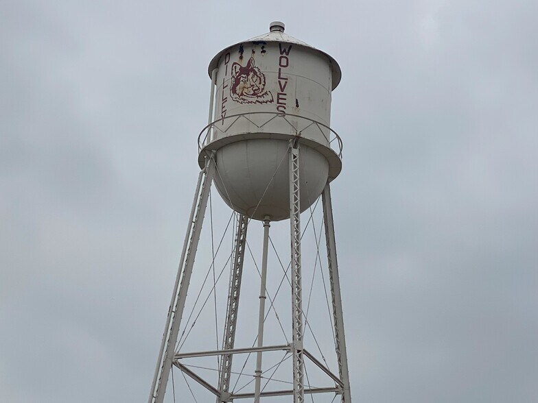 More Photos Of 119 S Commerce St, Dilley Storefront Retail Residential For Sale