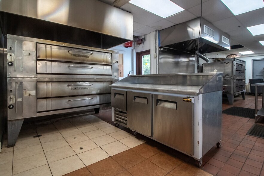 More Photos Of 127 S Main St, Ellenville Fast Food For Sale