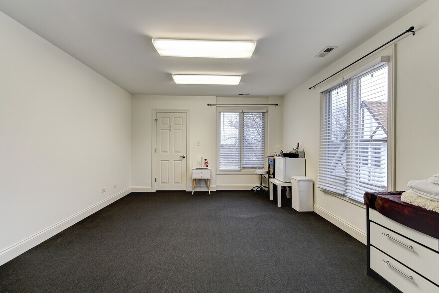 More Photos Of 103 E Ogden Ave, Clarendon Hills Office For Sale