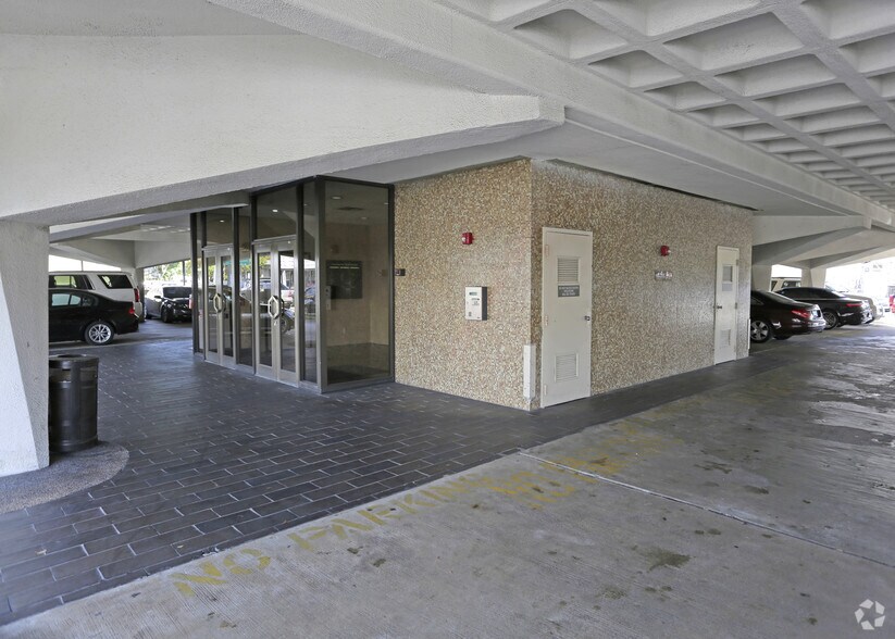 More Photos Of 420 S Dixie Hwy, Coral Gables Loft Creative Space For Sale