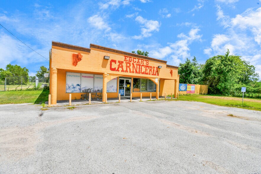 More Photos Of 1444 FM 1960, Dayton Convenience Store For Sale